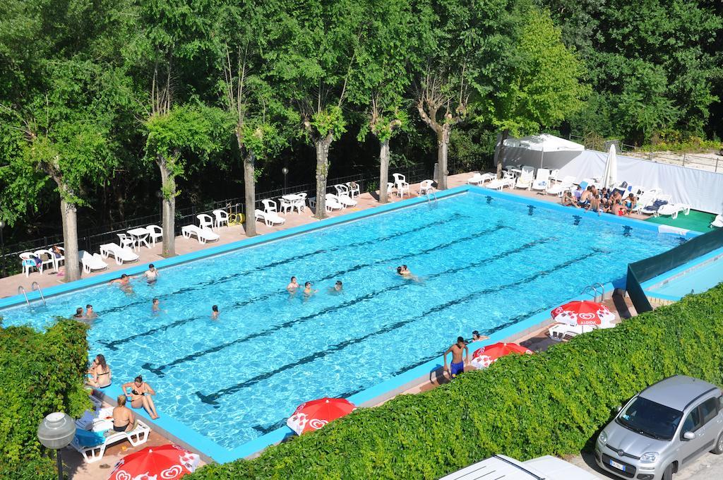 Hotel Terme Di San Vittore Genga  Bagian luar foto