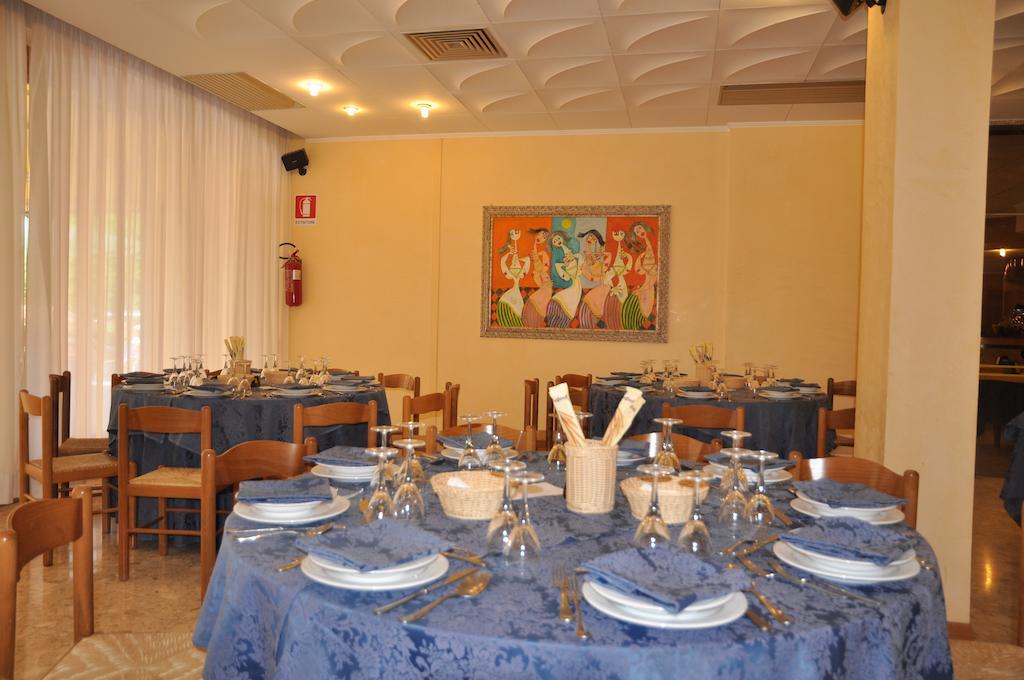 Hotel Terme Di San Vittore Genga  Bagian luar foto