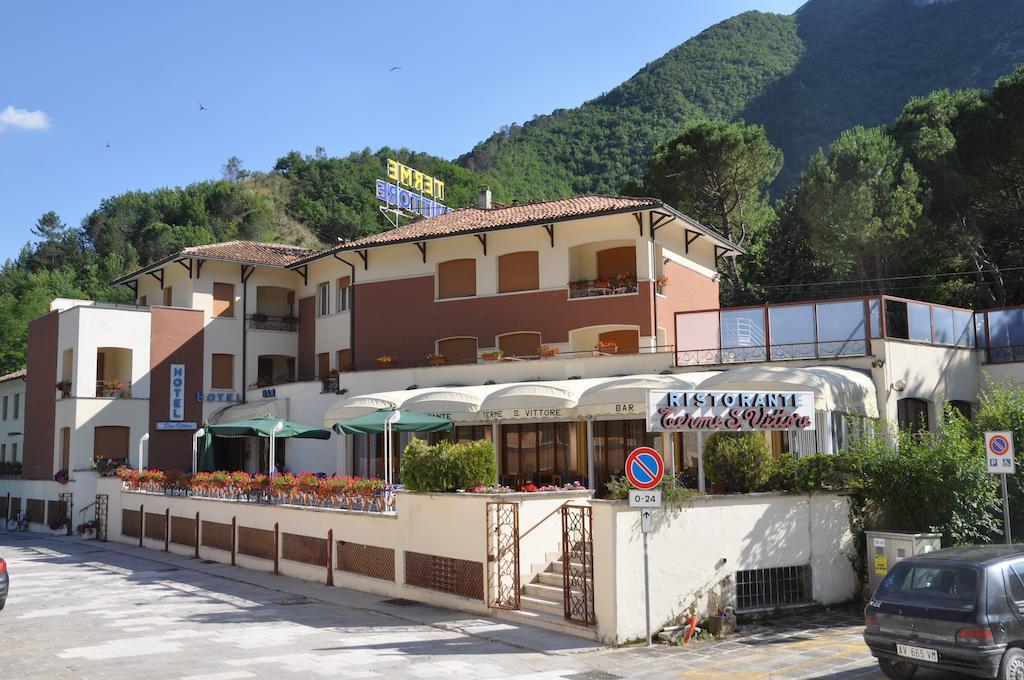 Hotel Terme Di San Vittore Genga  Bagian luar foto