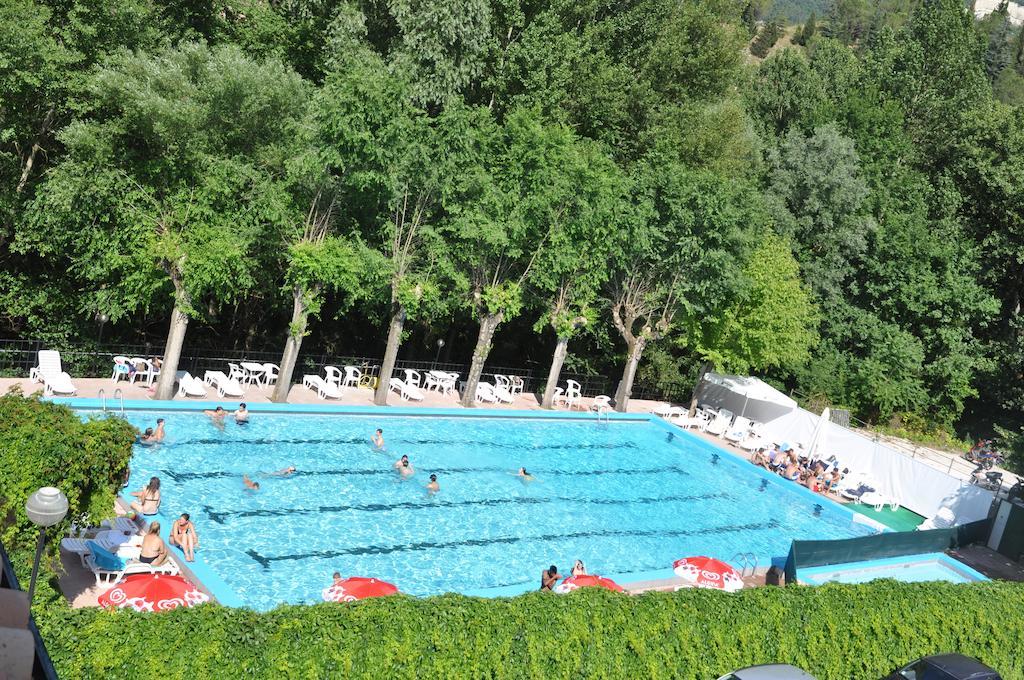 Hotel Terme Di San Vittore Genga  Bagian luar foto