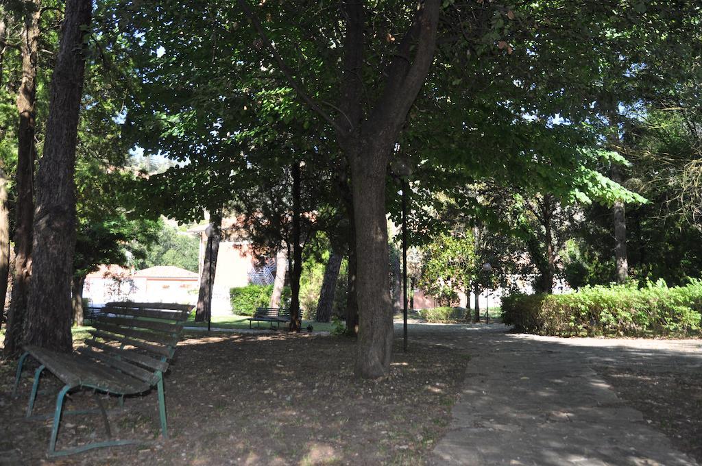 Hotel Terme Di San Vittore Genga  Bagian luar foto