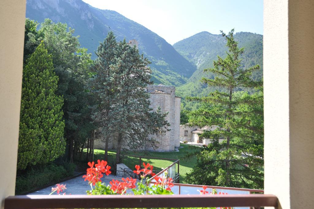Hotel Terme Di San Vittore Genga  Ruang foto