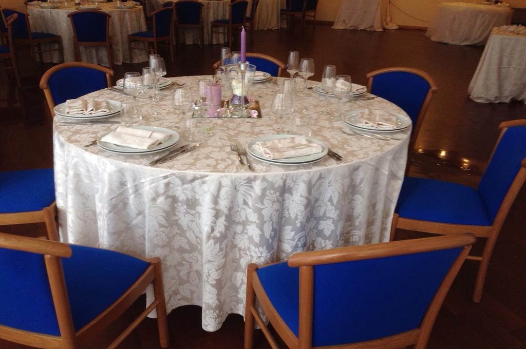 Hotel Terme Di San Vittore Genga  Bagian luar foto