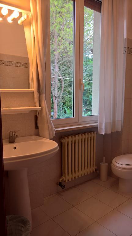 Hotel Terme Di San Vittore Genga  Bagian luar foto