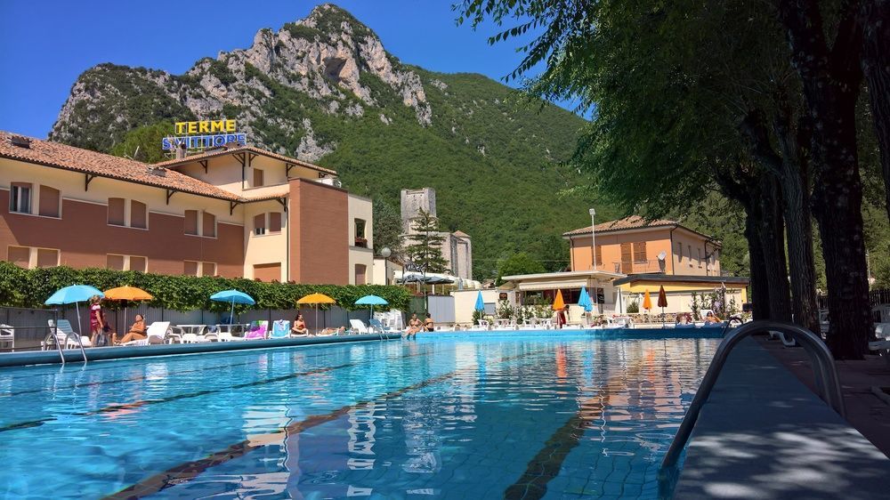 Hotel Terme Di San Vittore Genga  Bagian luar foto